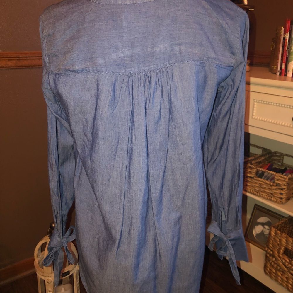 Adorable Chambray Top XS - Picture 5 of 7